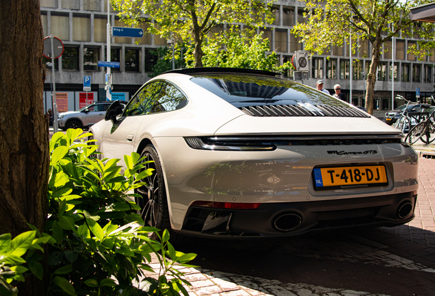 Porsche 992 Carrera GTS