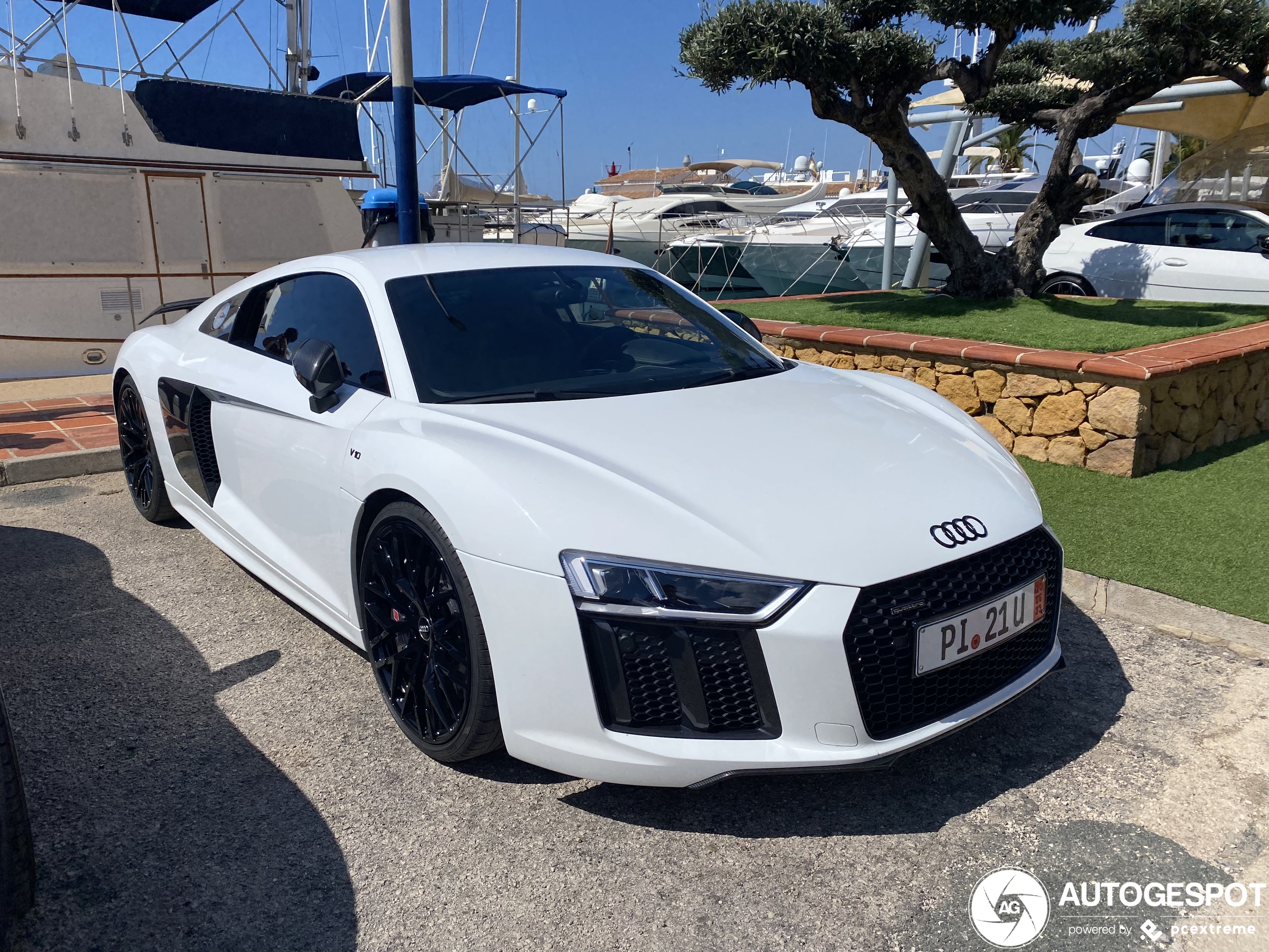 Audi R8 V10 Plus 2015