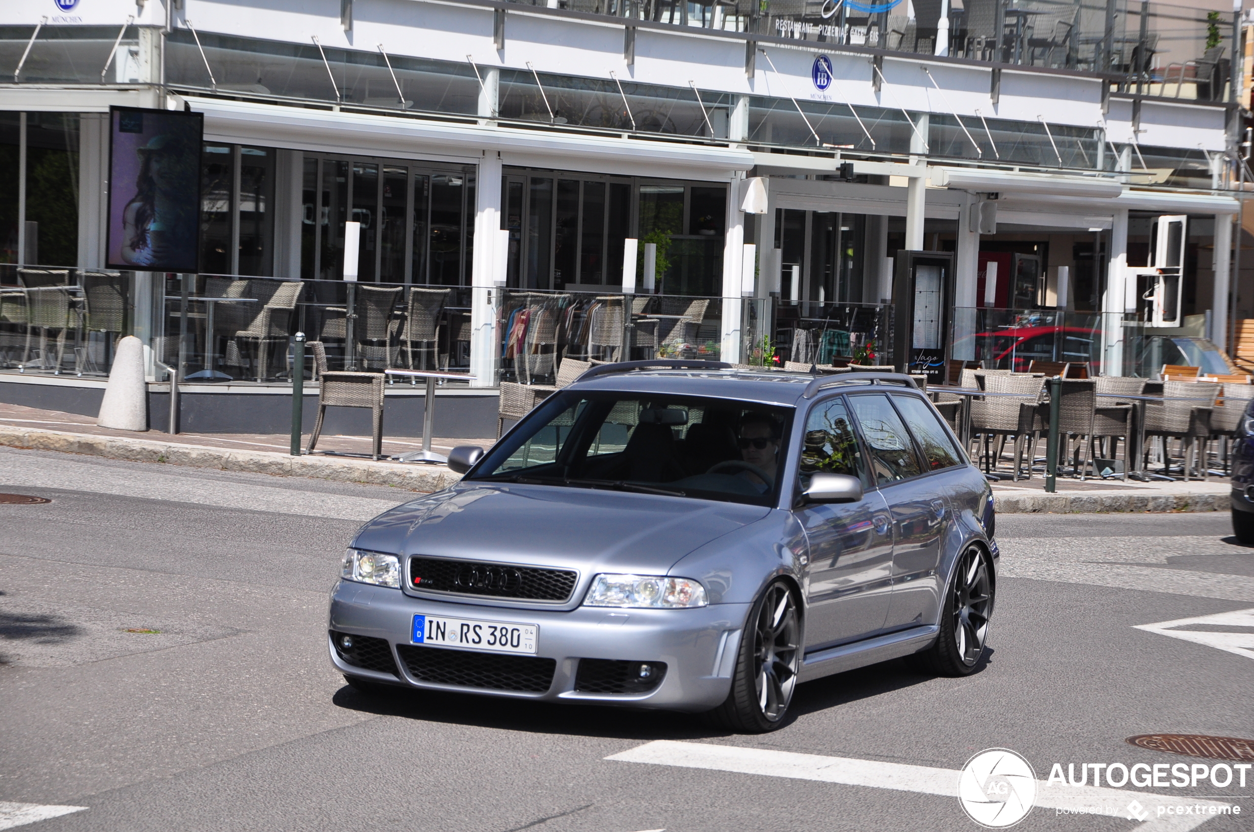 Audi RS4 Avant B5