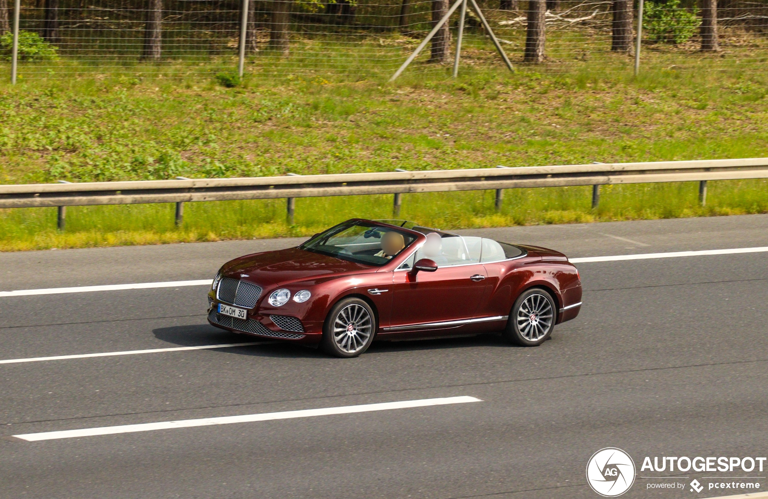 Bentley Continental GTC V8 2016