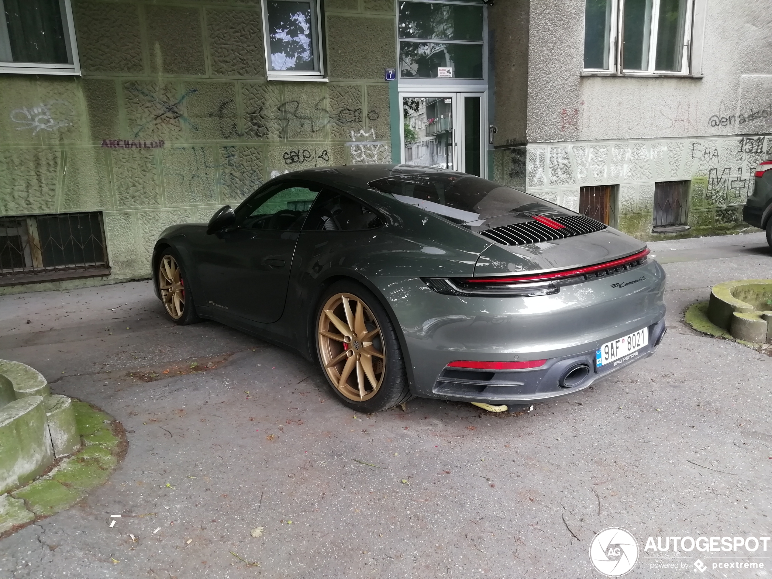 Porsche 992 Carrera 4S