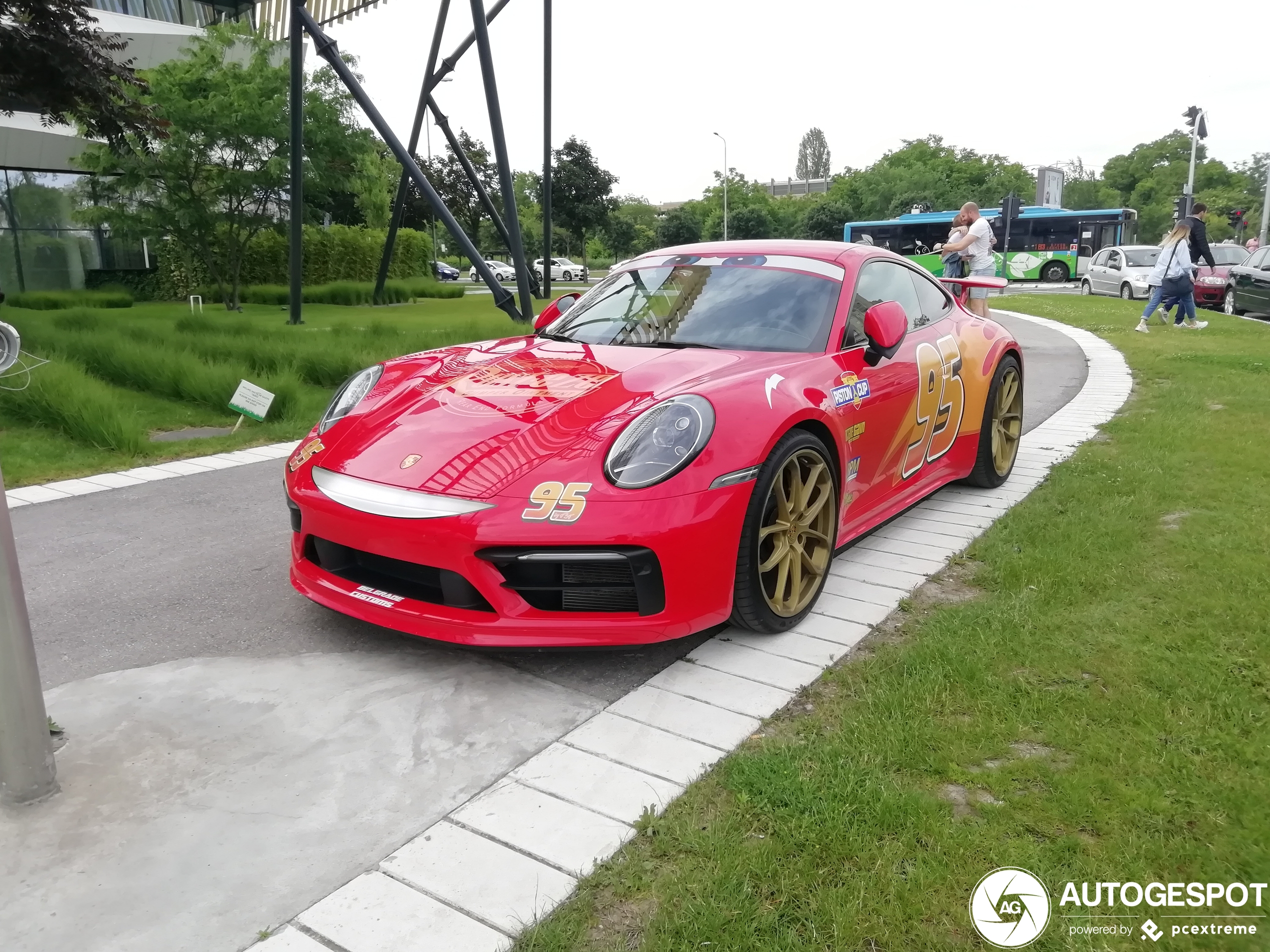 Porsche 992 Carrera 4S