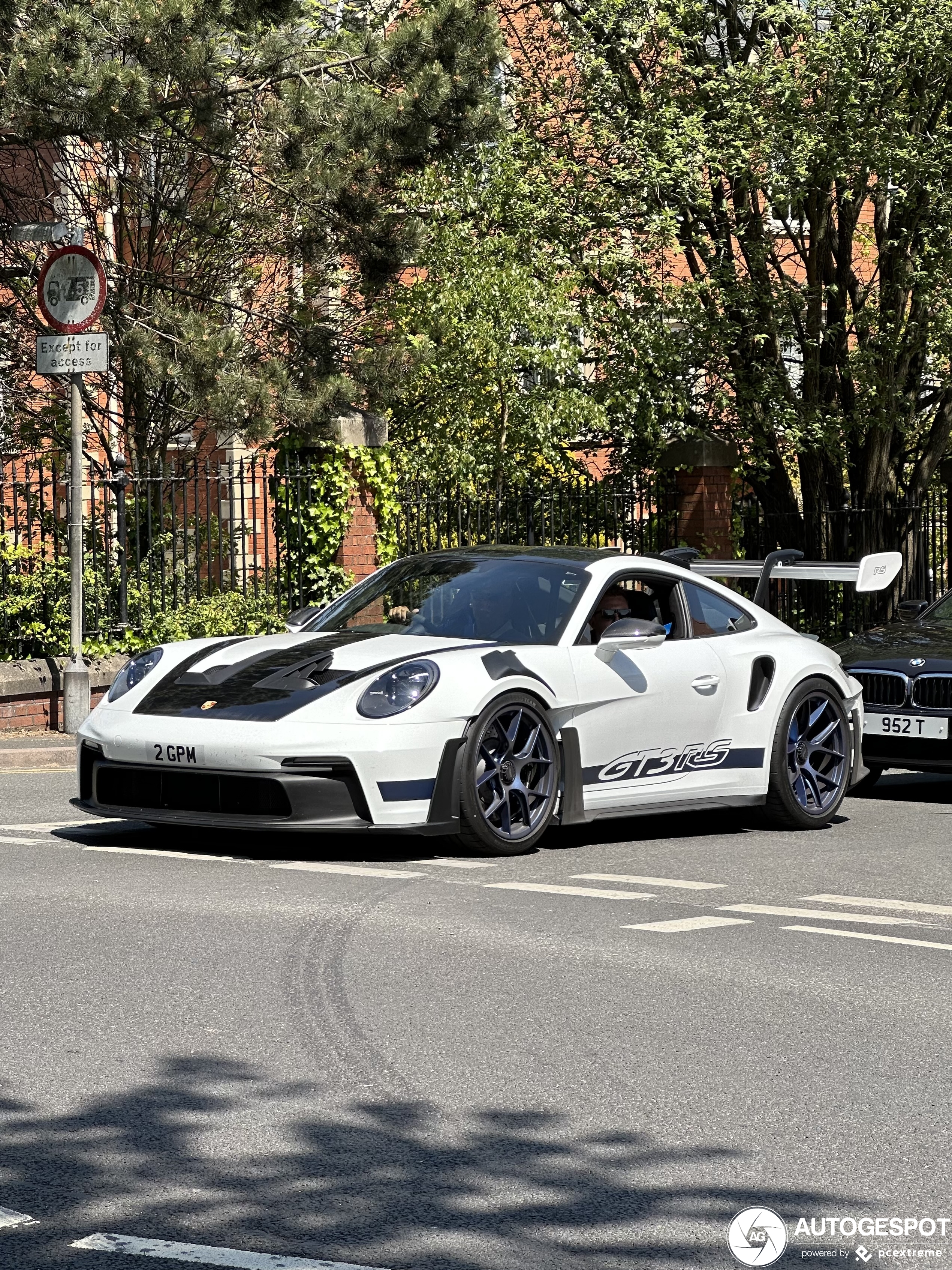 Porsche 992 GT3 RS Weissach Package