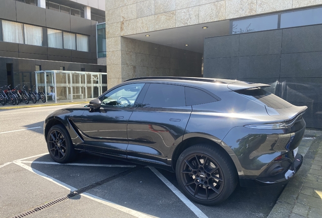 Aston Martin DBX