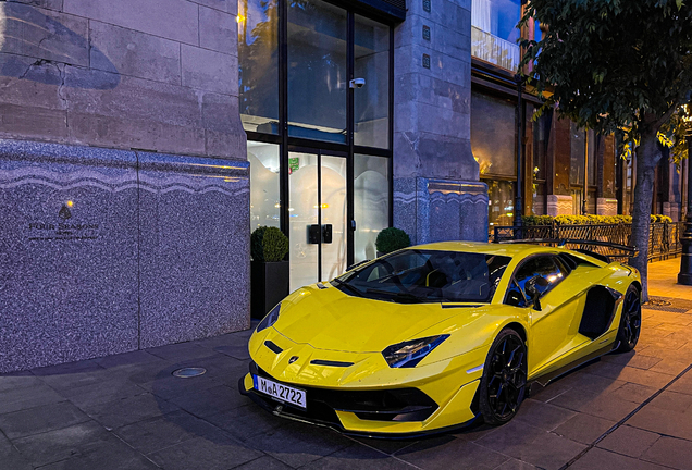 Lamborghini Aventador LP770-4 SVJ