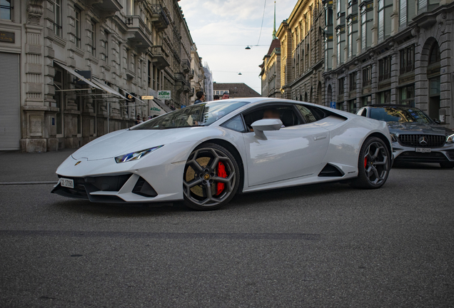 Lamborghini Huracán LP640-4 EVO