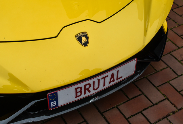 Lamborghini Huracán LP640-4 Performante