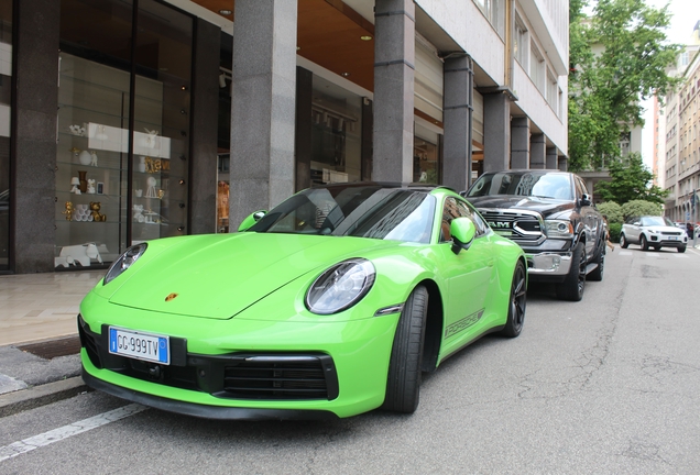 Porsche 992 Carrera 4S