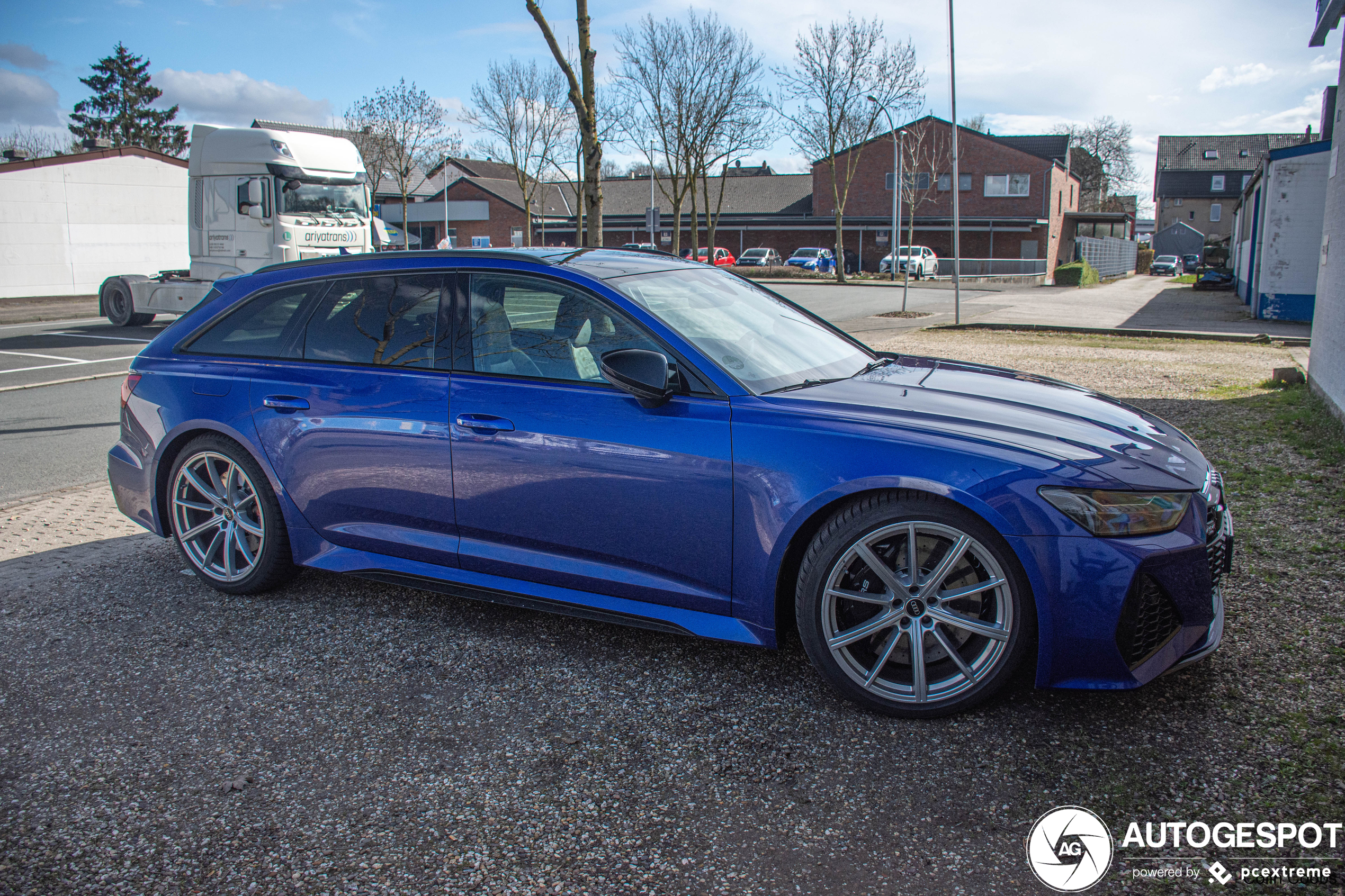 Audi RS6 Avant C8