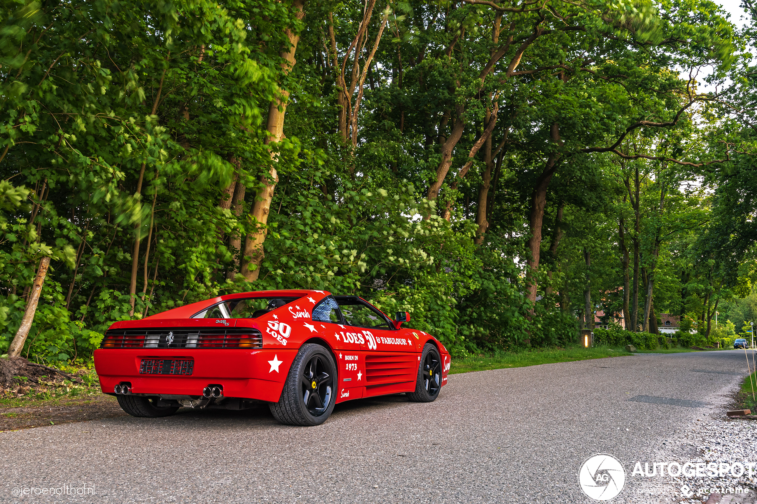 Lekker ordinair de 50e verjaardag vieren met een Ferrari 348 TS