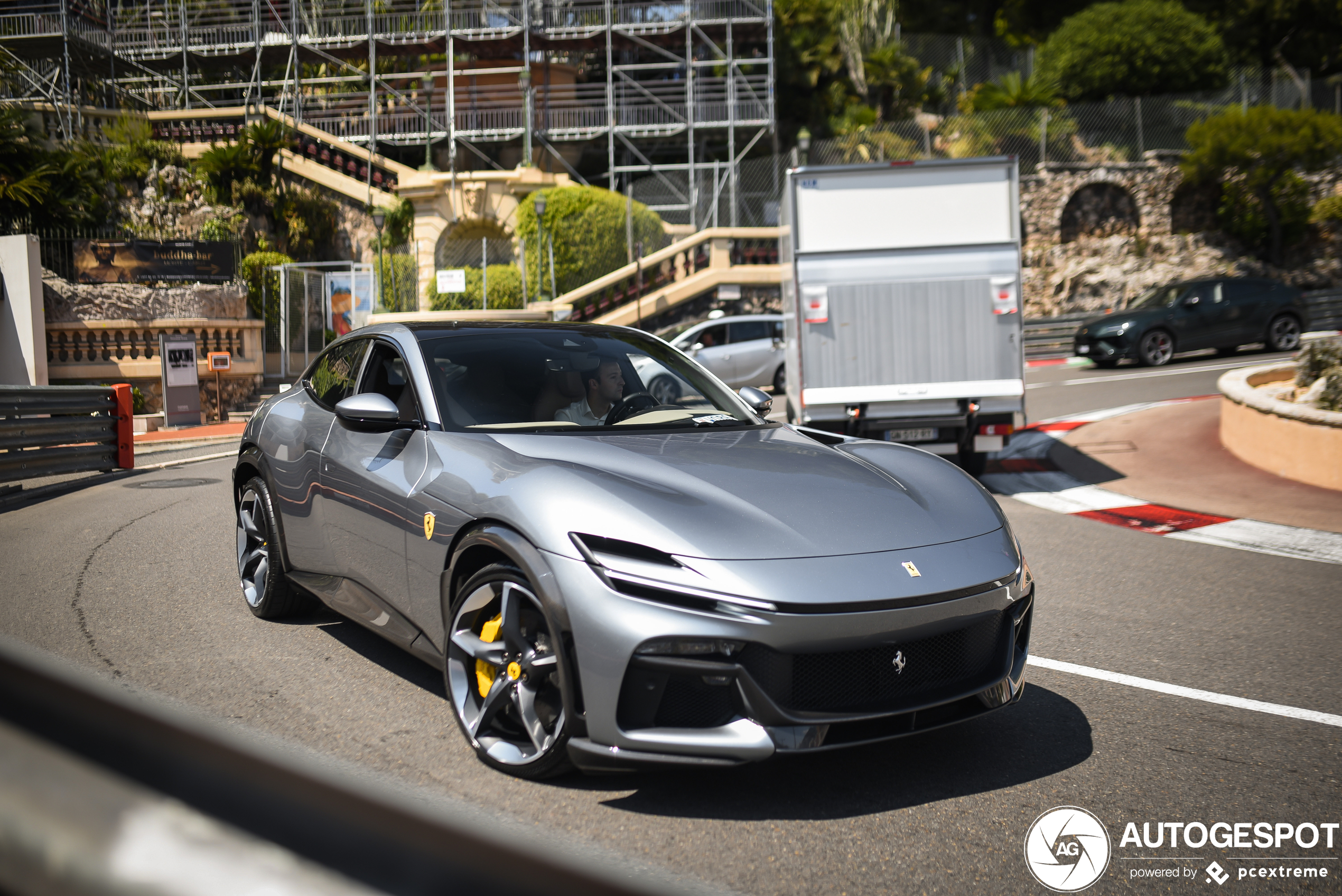 Eerste Ferrari Purosangue in Monaco