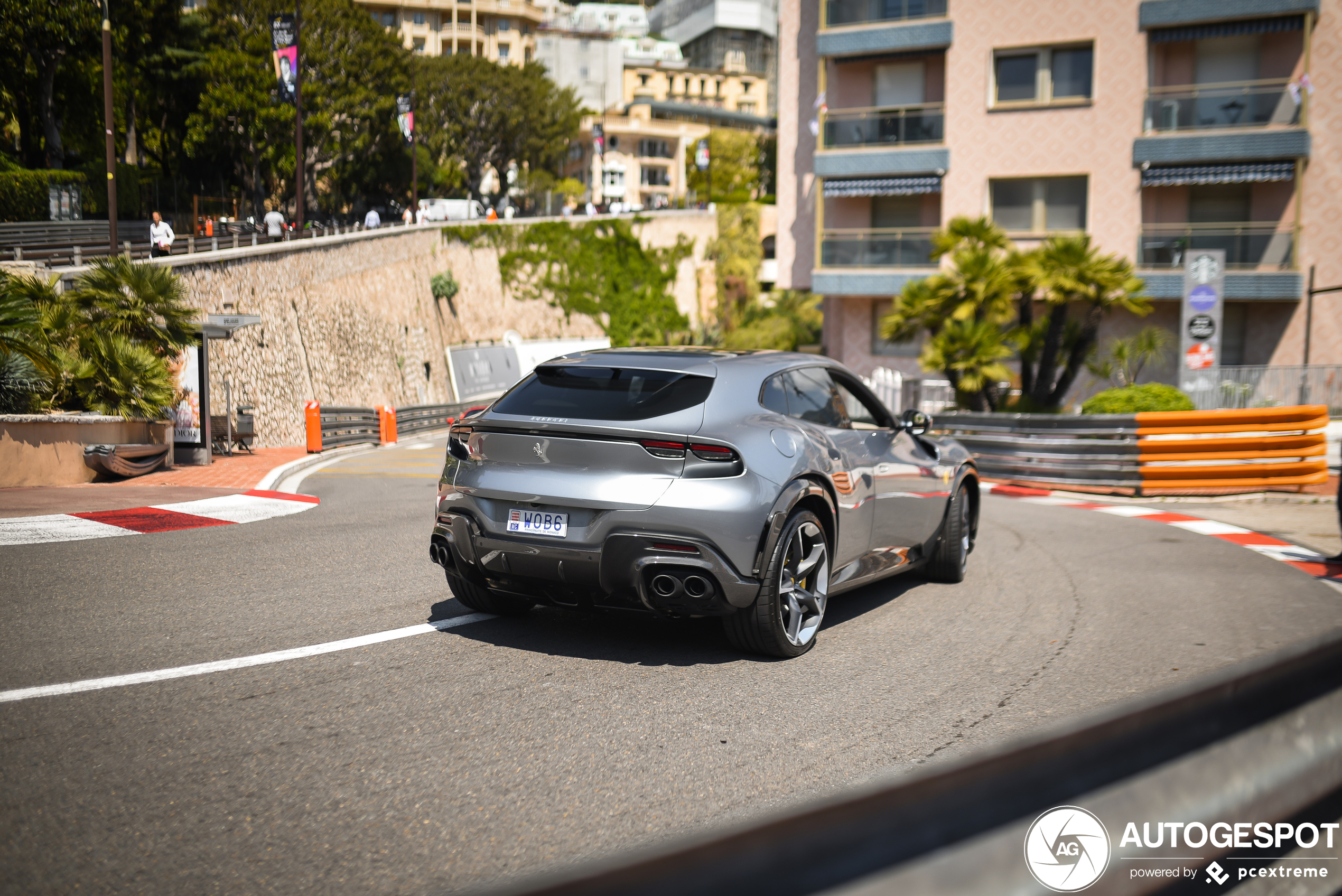 Eerste Ferrari Purosangue in Monaco