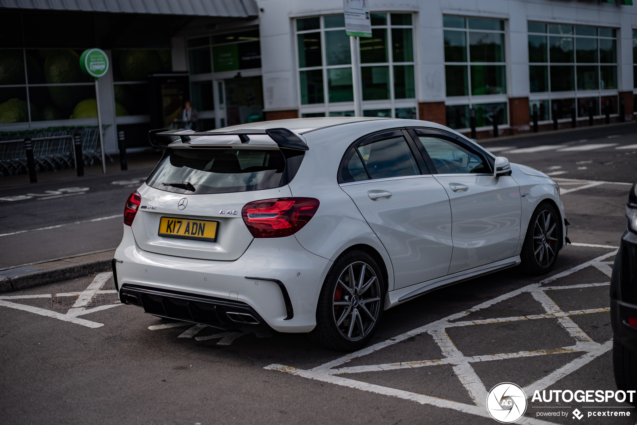 Mercedes-AMG A 45 W176 2015