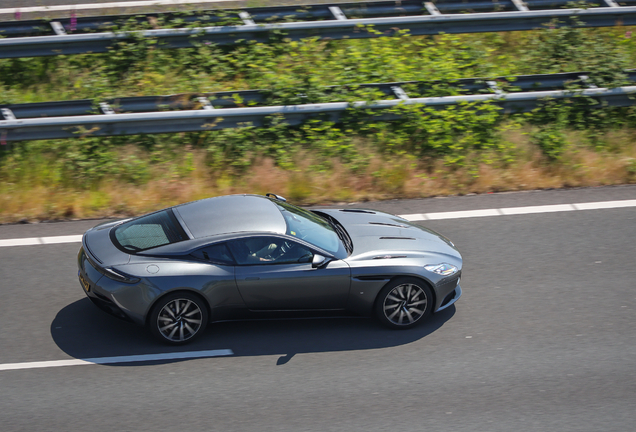 Aston Martin DB11