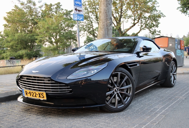 Aston Martin DB11 V8 Volante