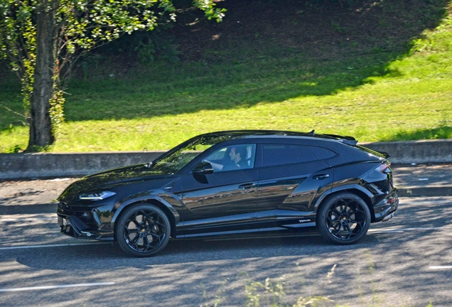 Lamborghini Urus Performante