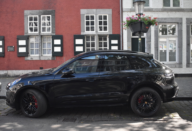 Porsche 95B Macan GTS MkIII