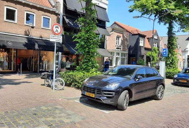 Porsche 95B Macan Turbo