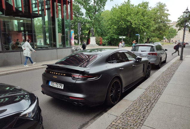 Porsche 971 Panamera Turbo