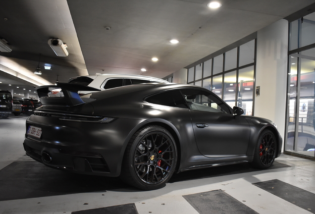 Porsche 992 Carrera 4S