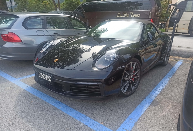 Porsche 992 Carrera 4S Cabriolet