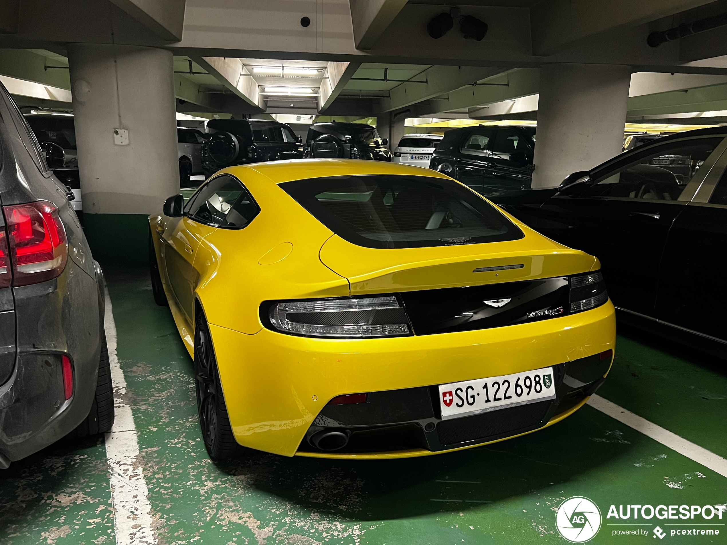 Aston Martin V12 Vantage S