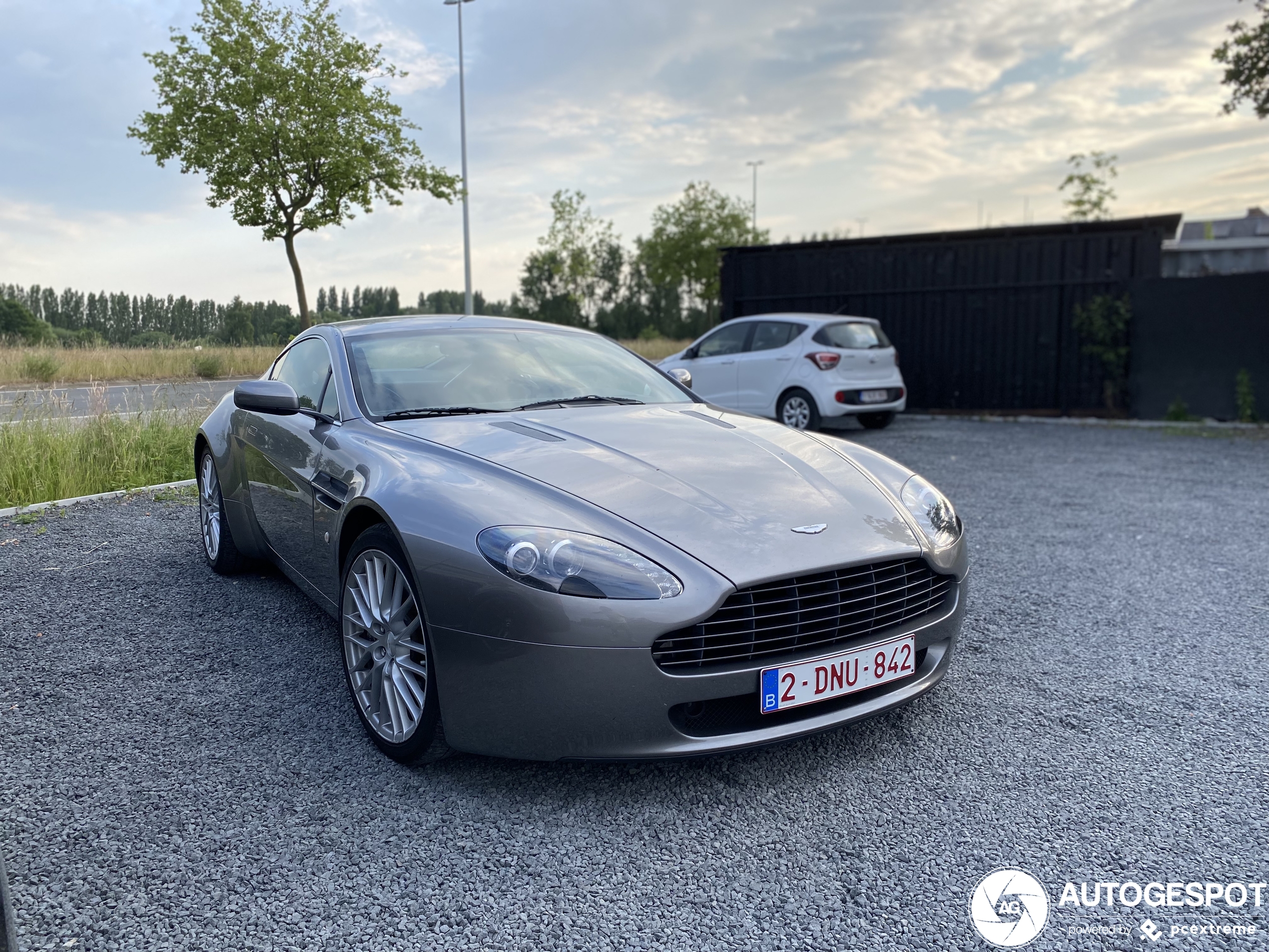 Aston Martin V8 Vantage