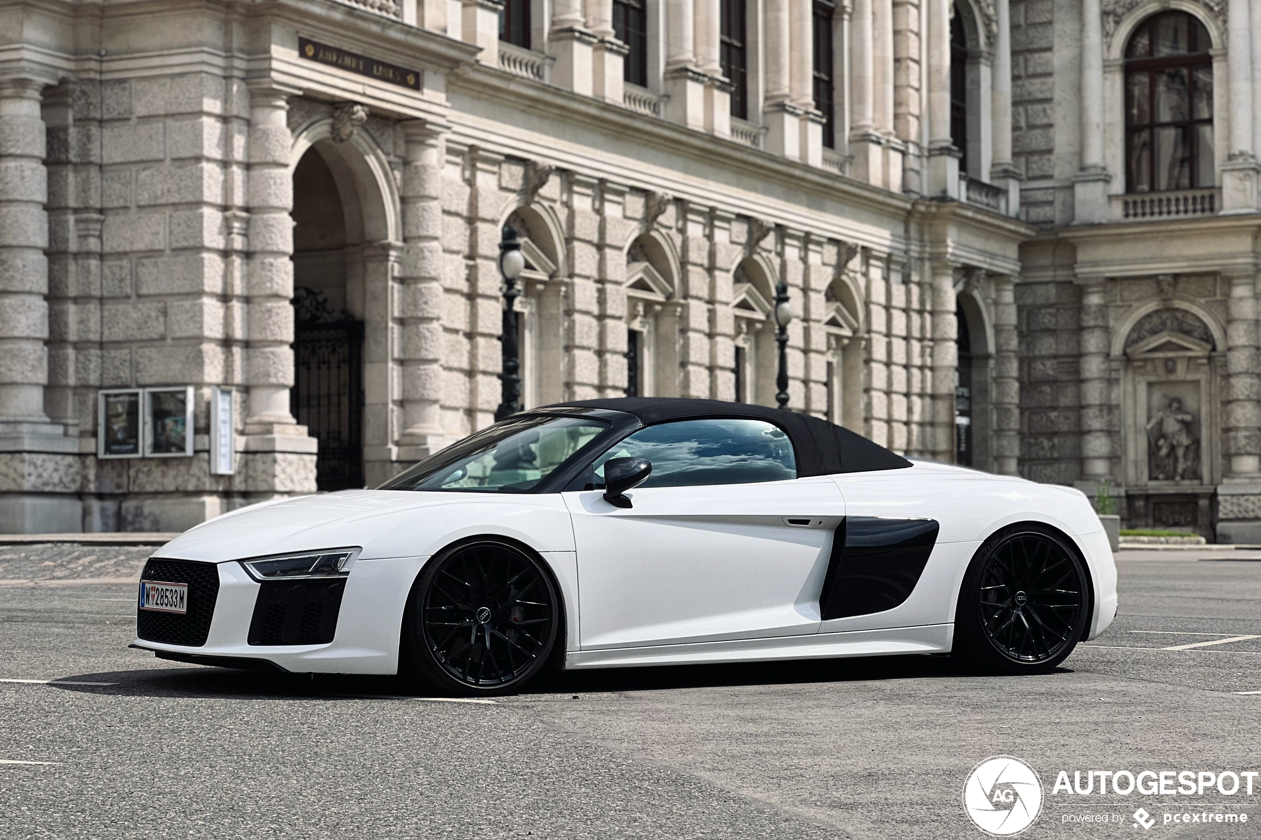 Audi R8 V10 Spyder 2016