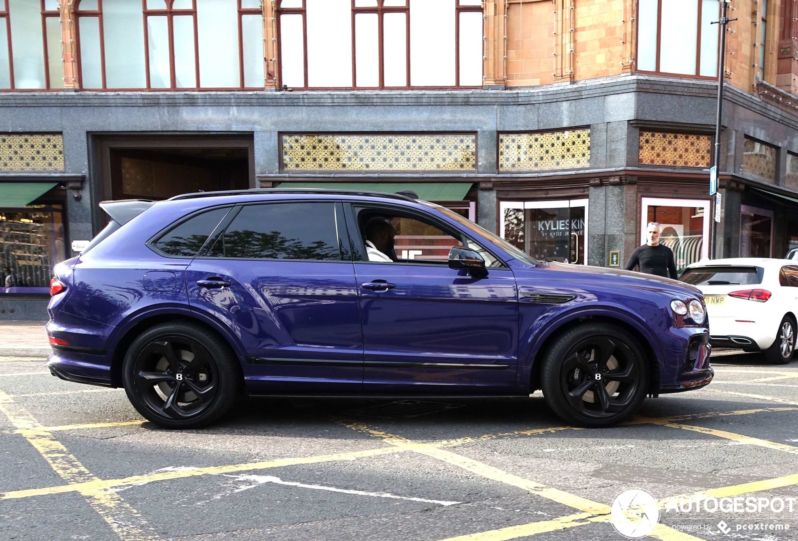 Bentley Bentayga V8 2021