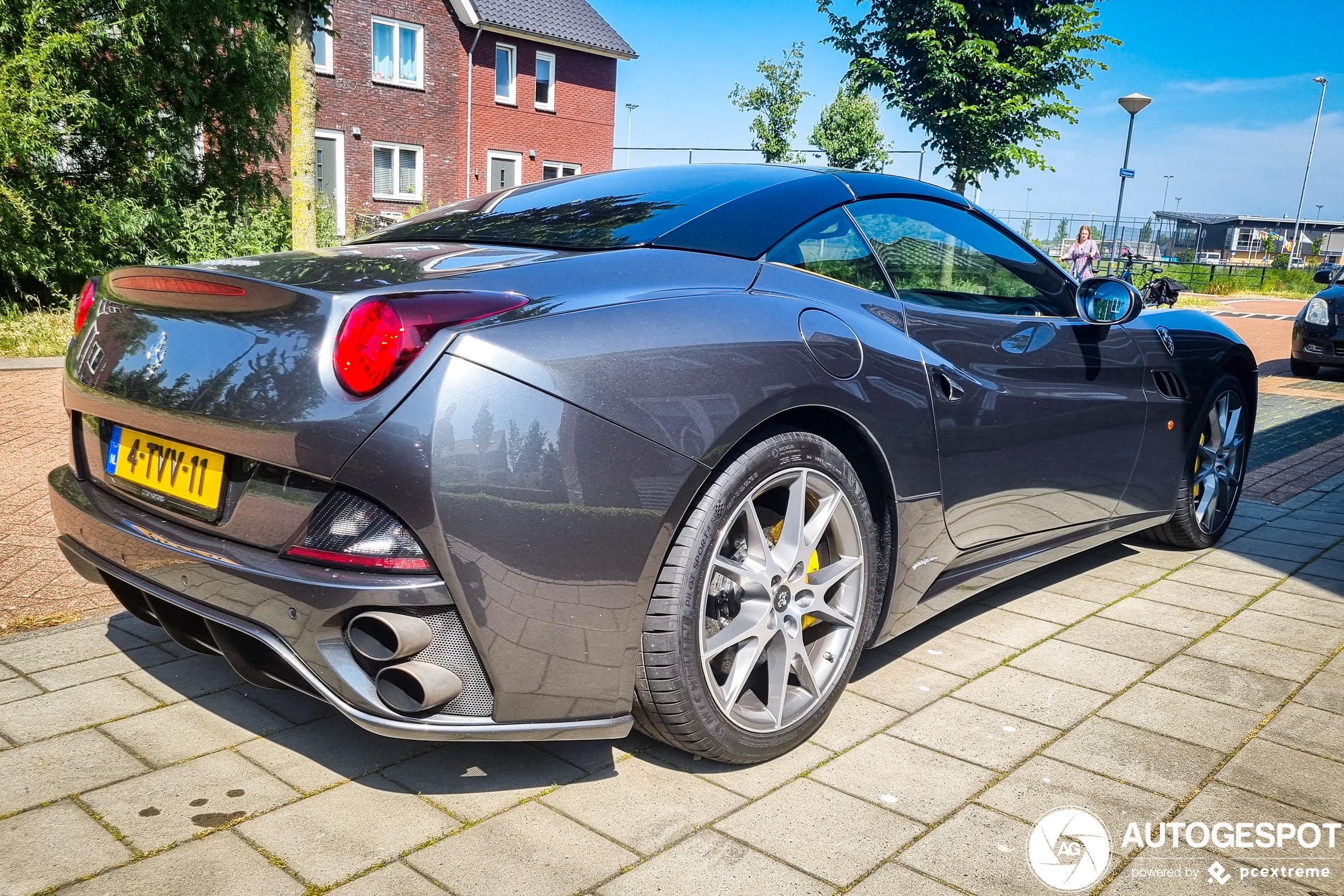 Ferrari California