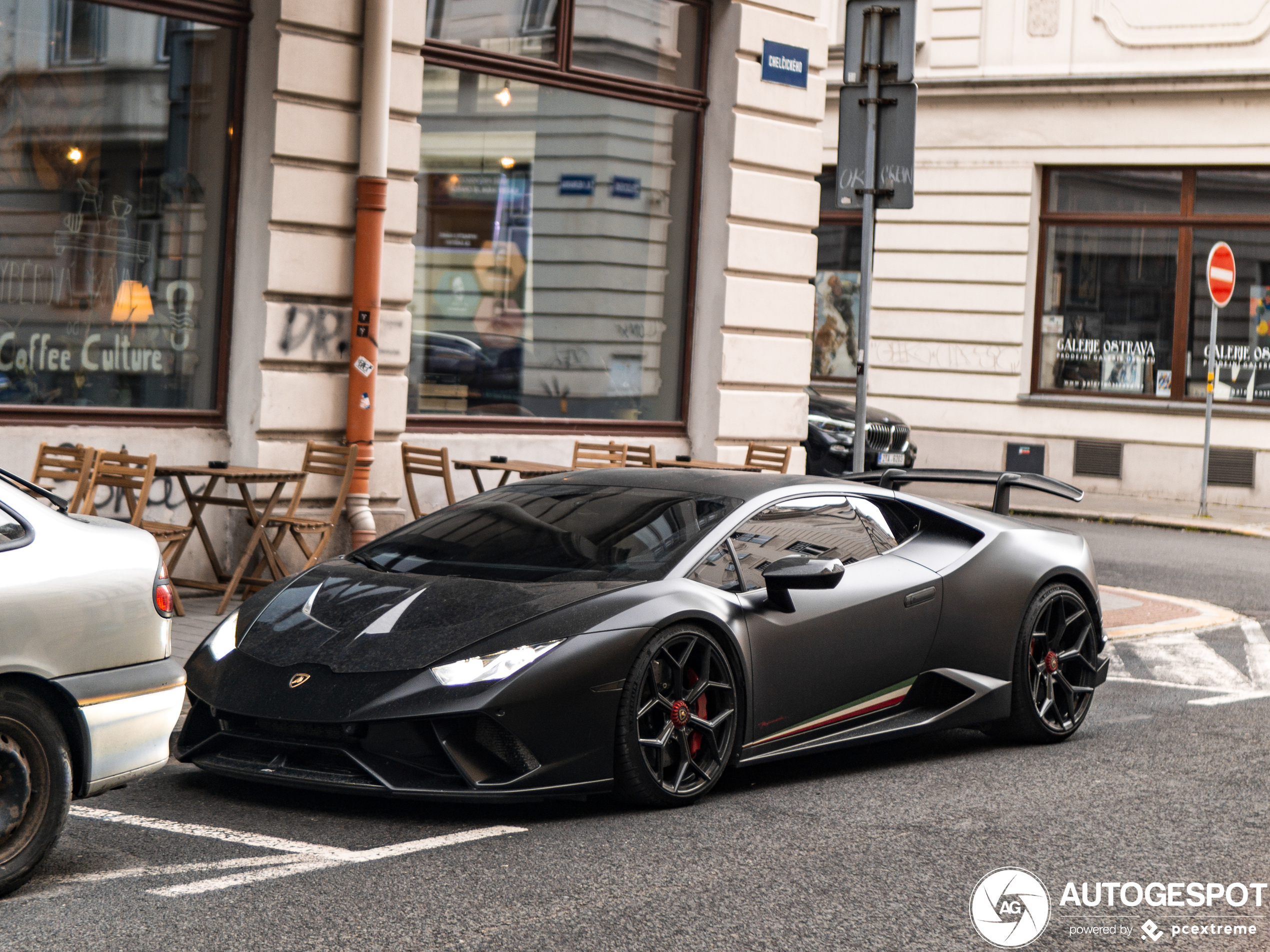 Lamborghini Huracán LP640-4 Performante 1016 Industries