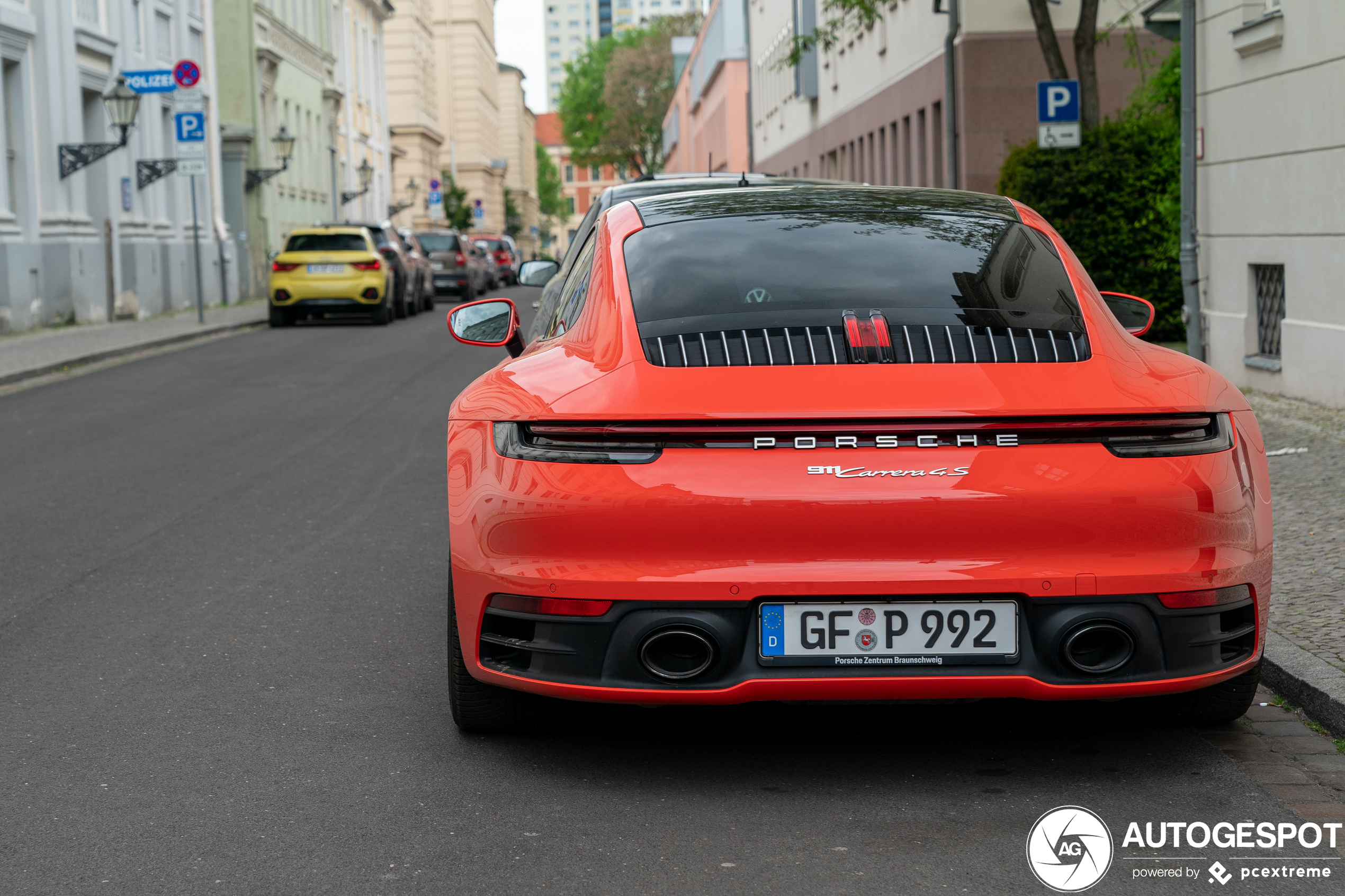 Porsche 992 Carrera 4S