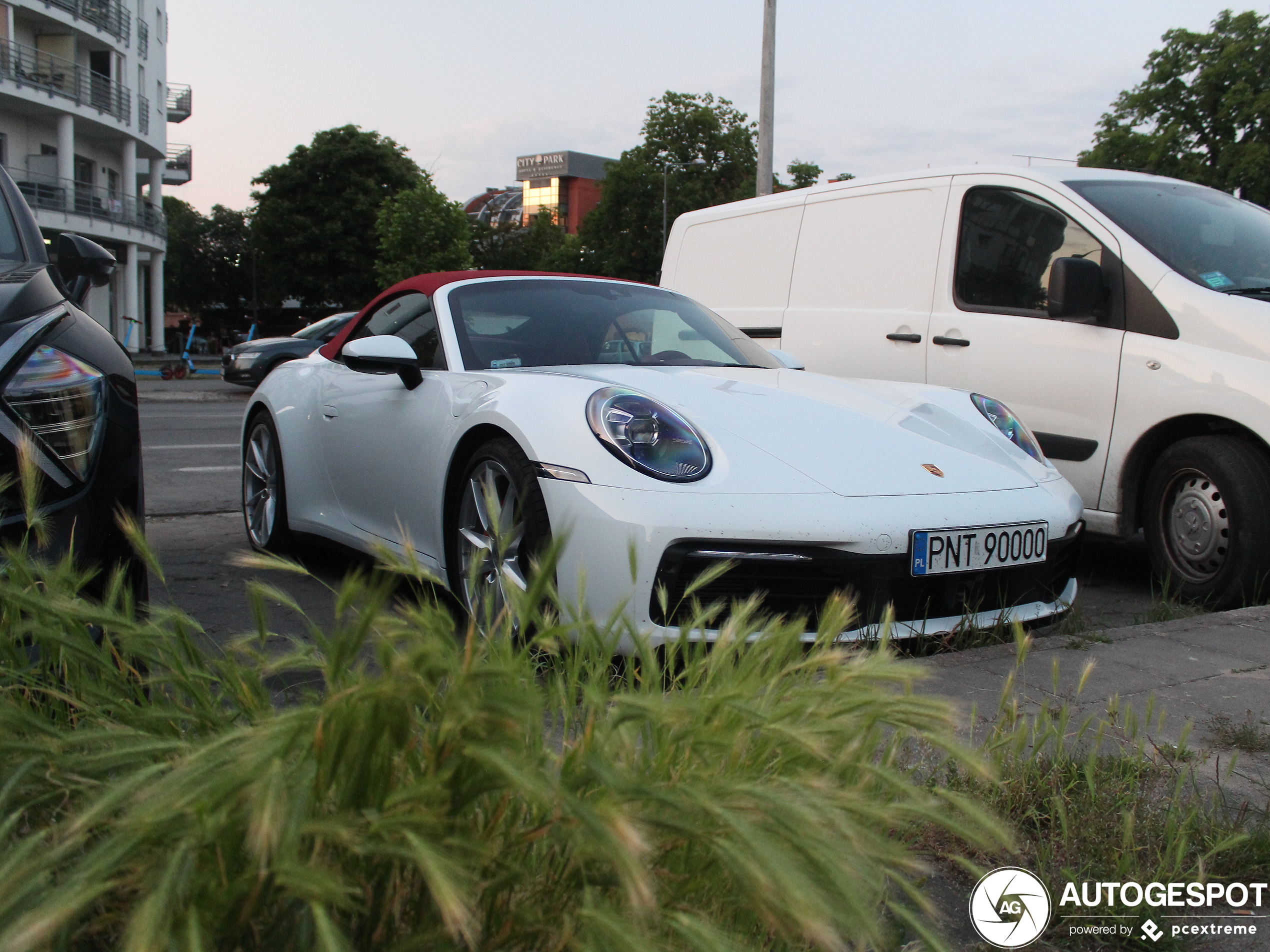 Porsche 992 Carrera 4S Cabriolet