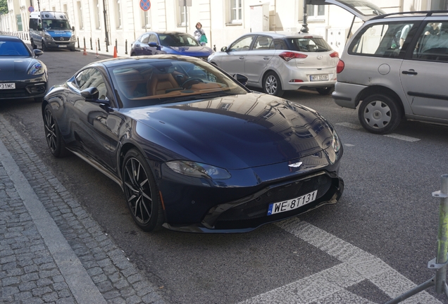 Aston Martin V8 Vantage 2018