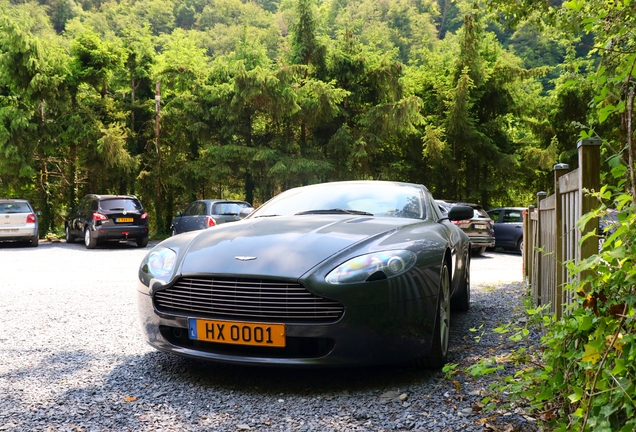 Aston Martin V8 Vantage