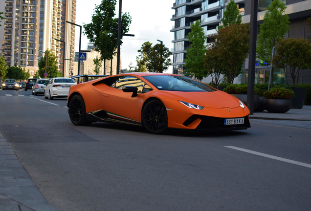 Lamborghini Huracán LP640-4 Performante