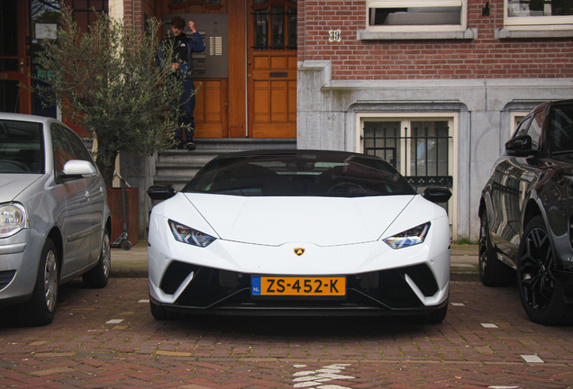 Lamborghini Huracán LP640-4 Performante Spyder