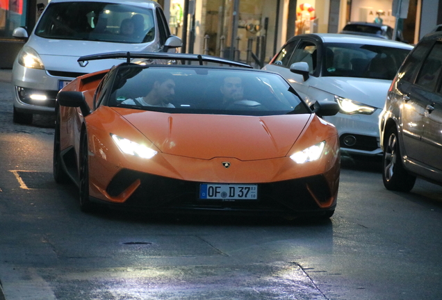 Lamborghini Huracán LP640-4 Performante Spyder