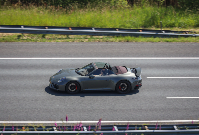 Porsche 992 Carrera 4 GTS Cabriolet