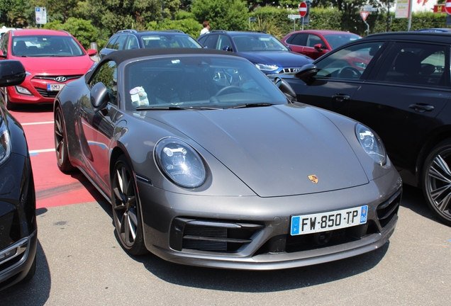 Porsche 992 Carrera 4S Cabriolet