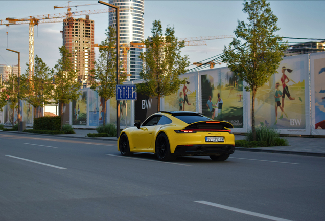 Porsche 992 Carrera GTS