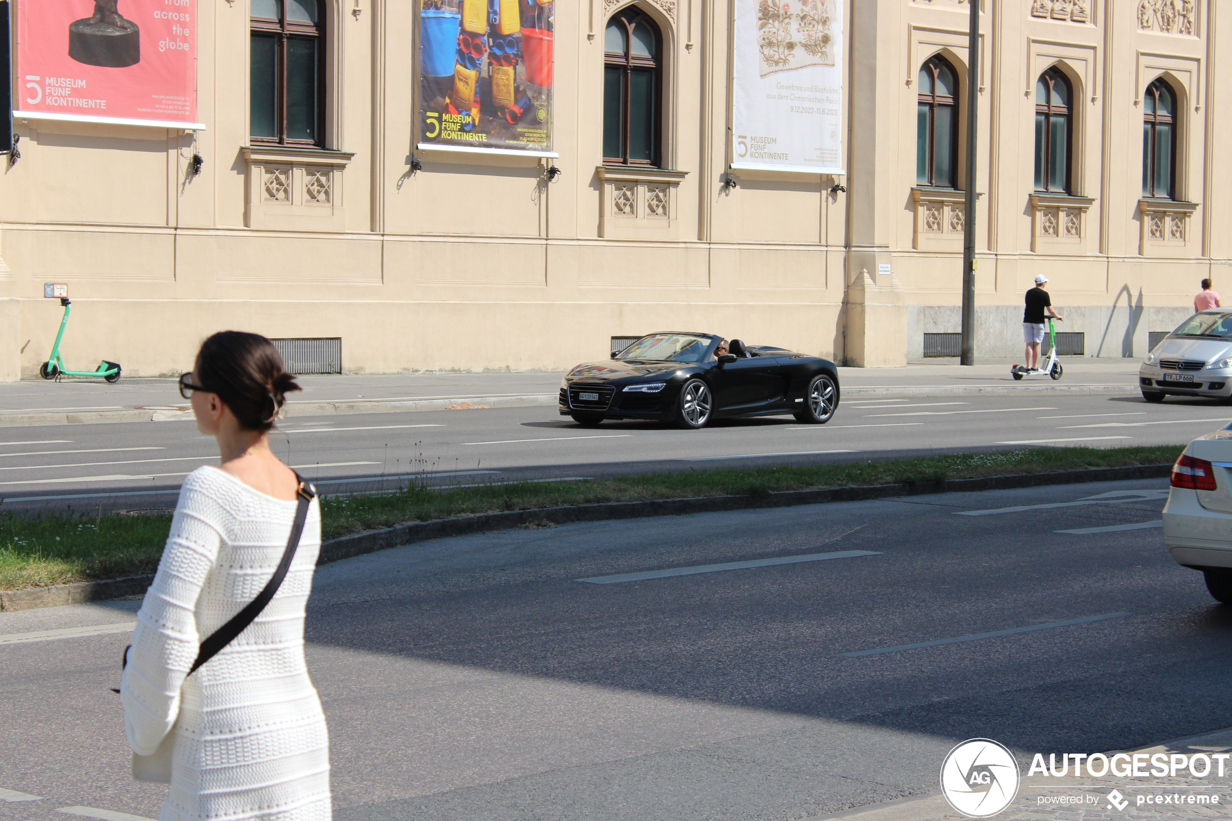 Audi R8 V10 Spyder 2013