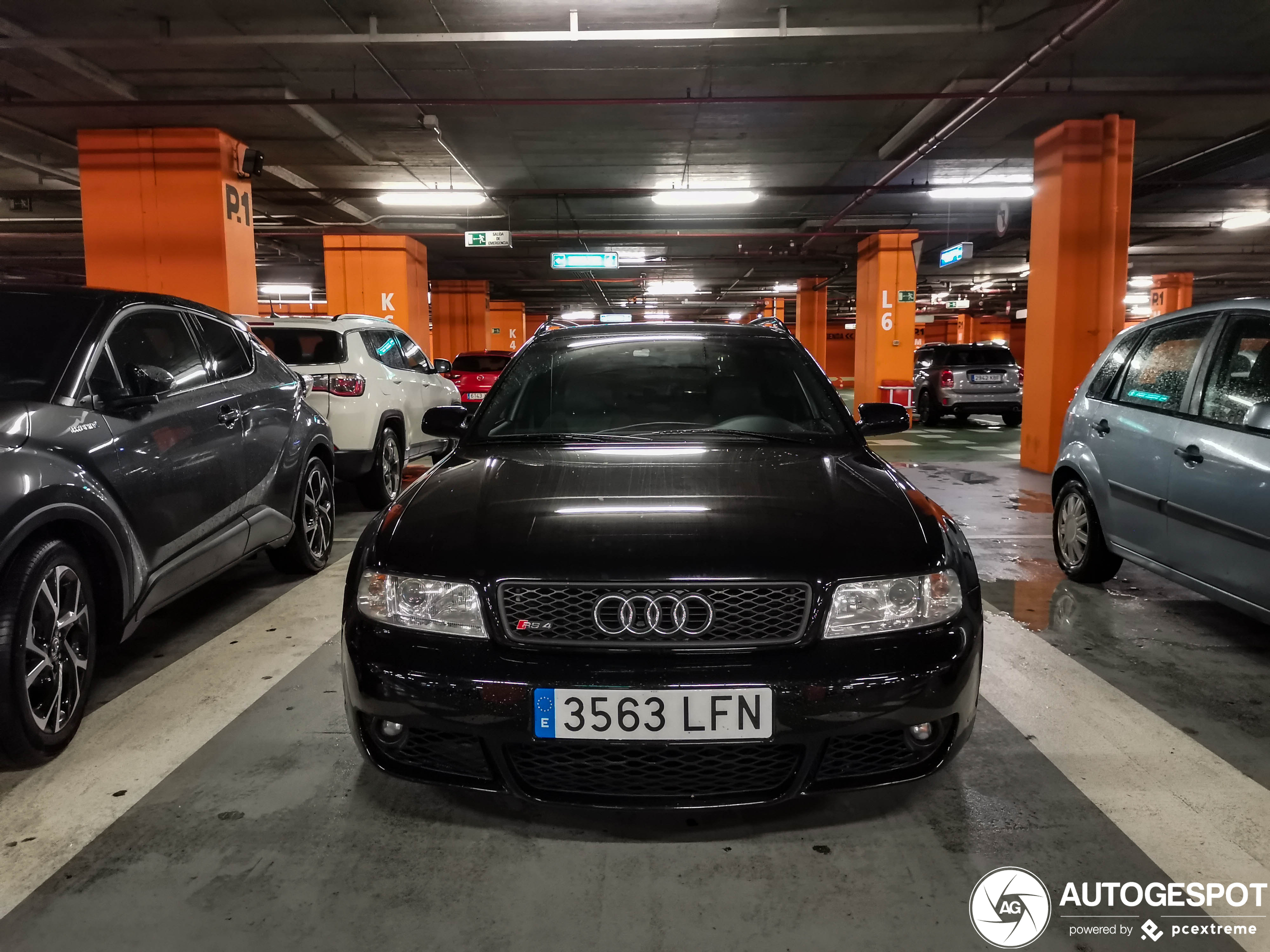 Audi RS4 Avant B5