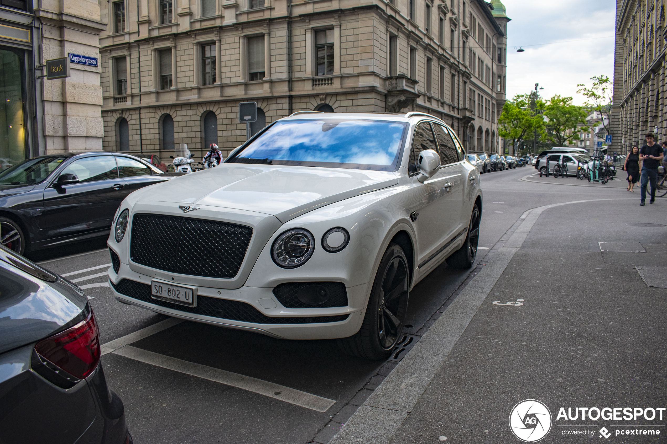 Bentley Bentayga V8