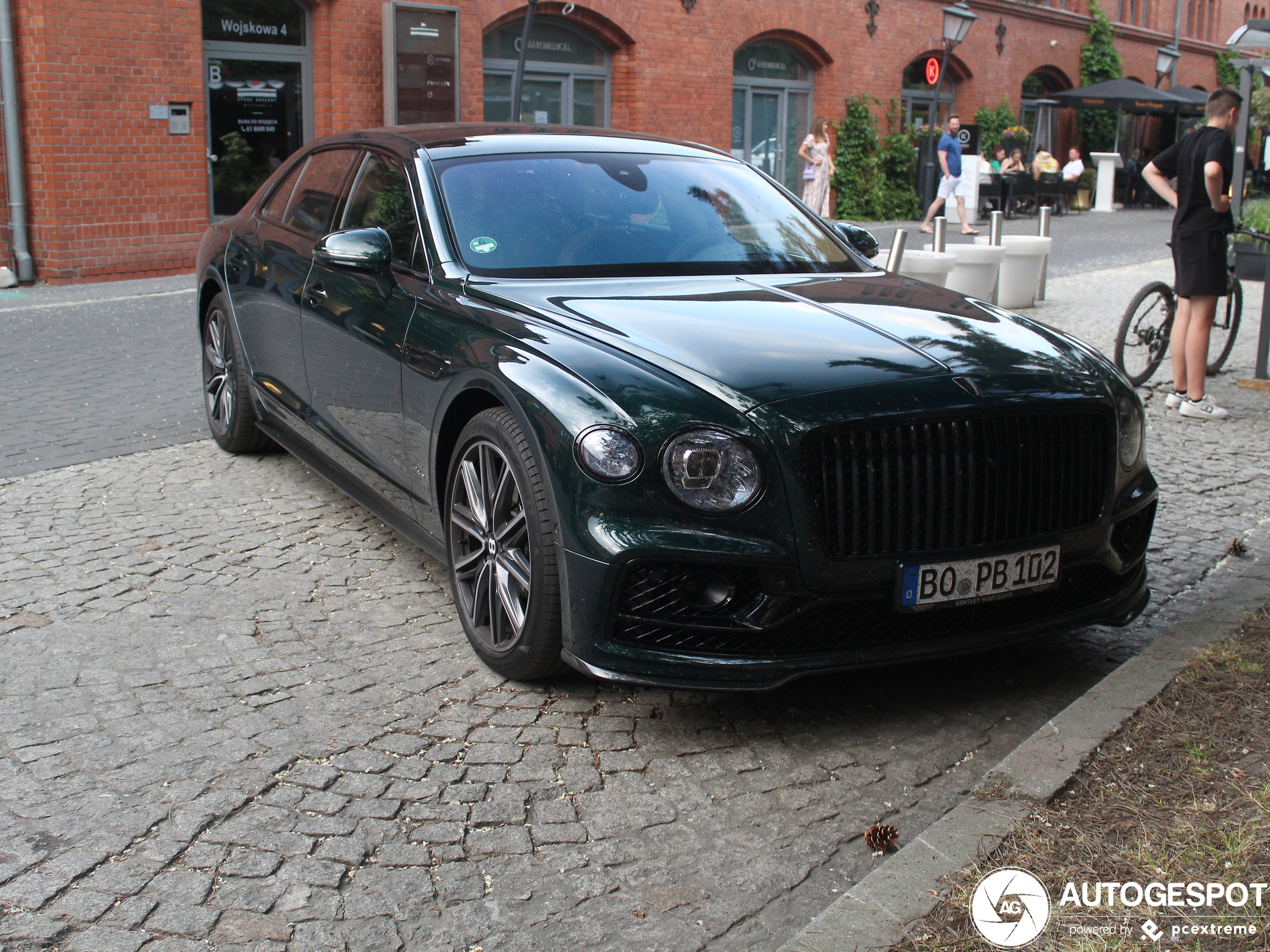 Bentley Flying Spur V8 Azure