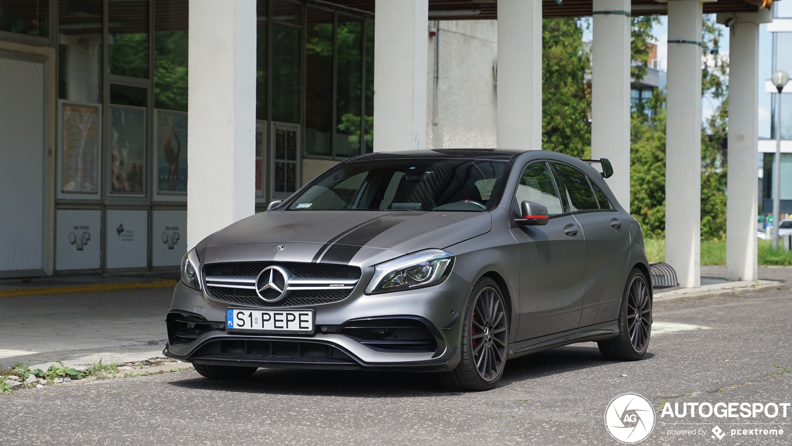 Mercedes-AMG A 45 W176 2015