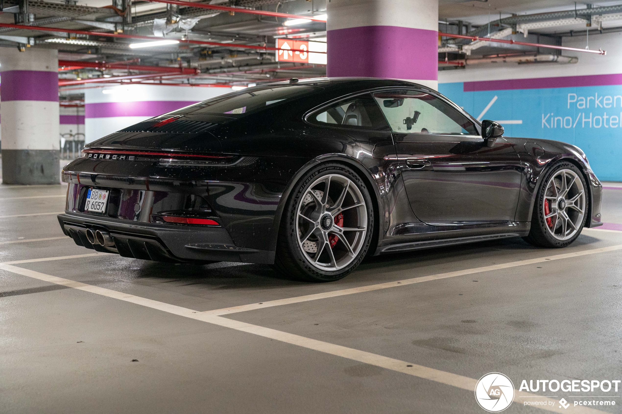 Porsche 992 GT3 Touring