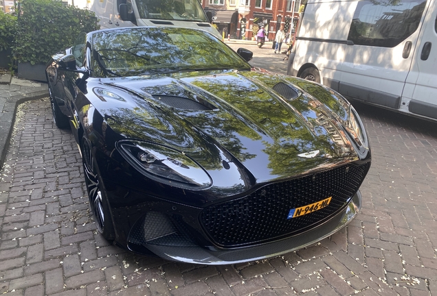 Aston Martin DBS Superleggera Volante