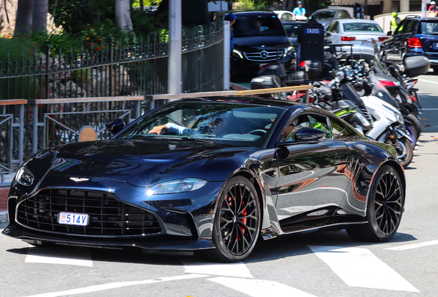 Aston Martin V12 Vantage 2023