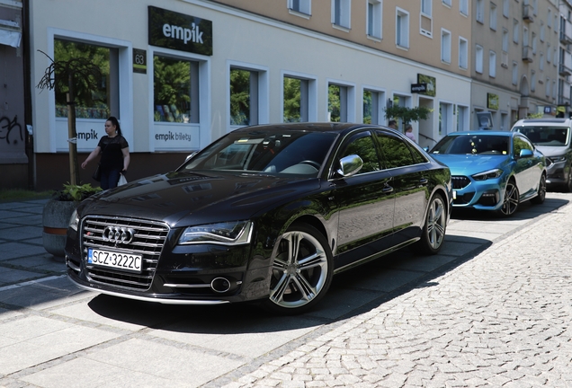 Audi S8 D4